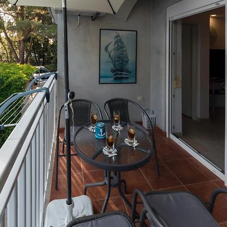 Apartment Anamaria With Seaview Петрчане Экстерьер фото