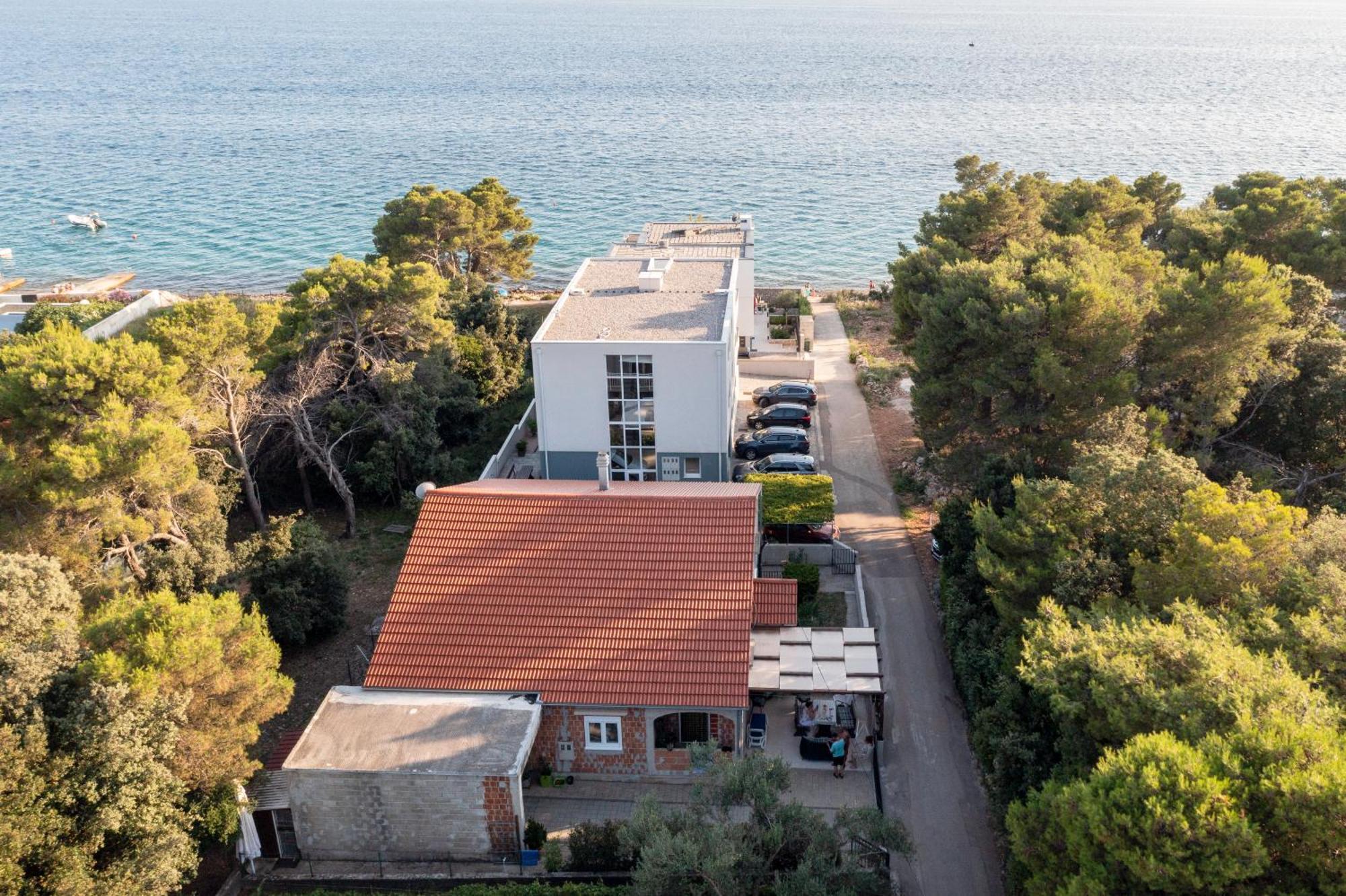 Apartment Anamaria With Seaview Петрчане Экстерьер фото